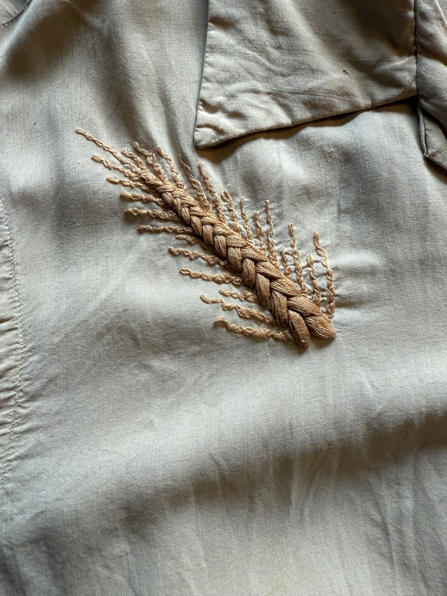 50s Wheat Loop Collar