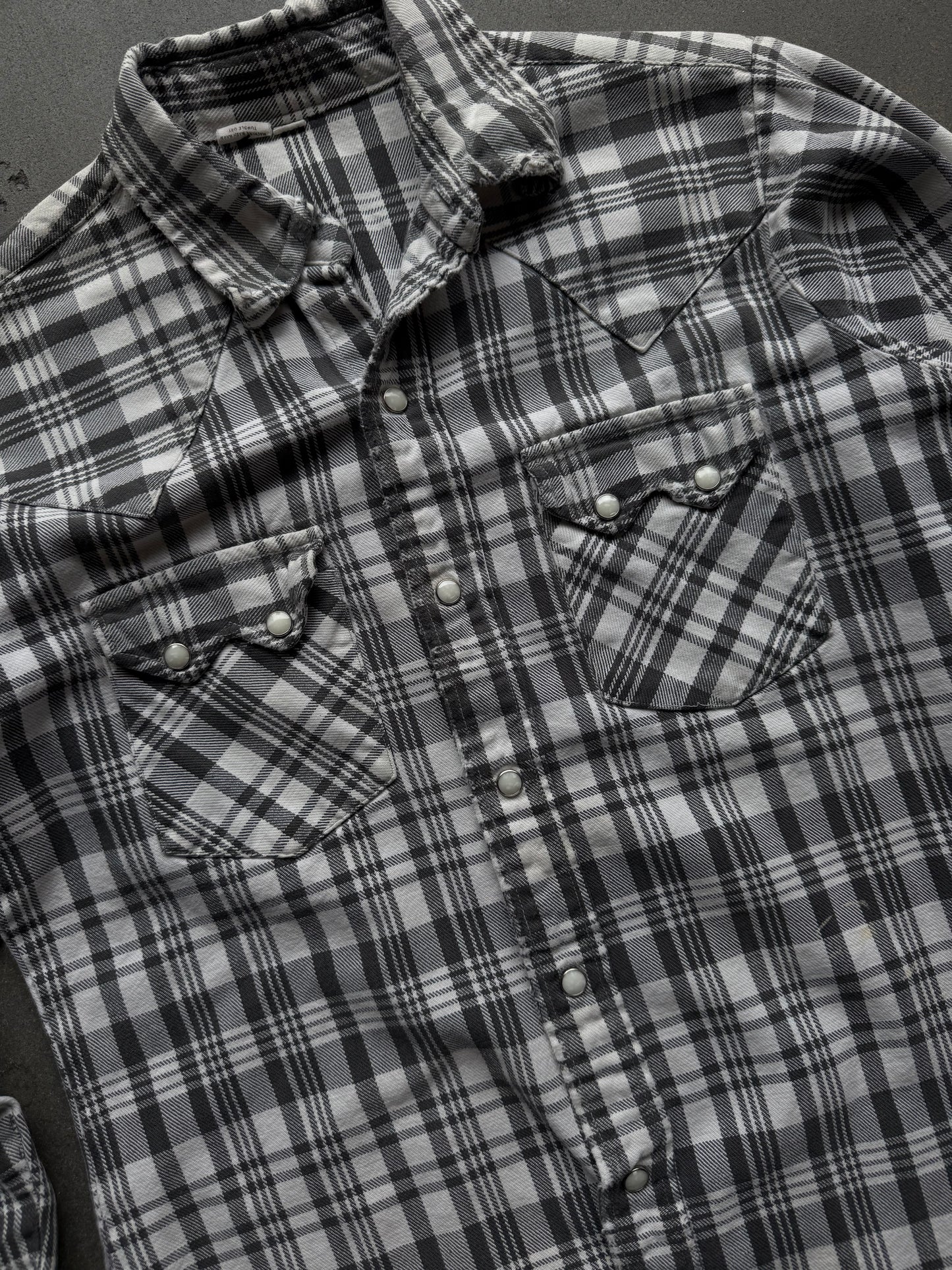 1960s sawtooth woven Cotten flannel b&w