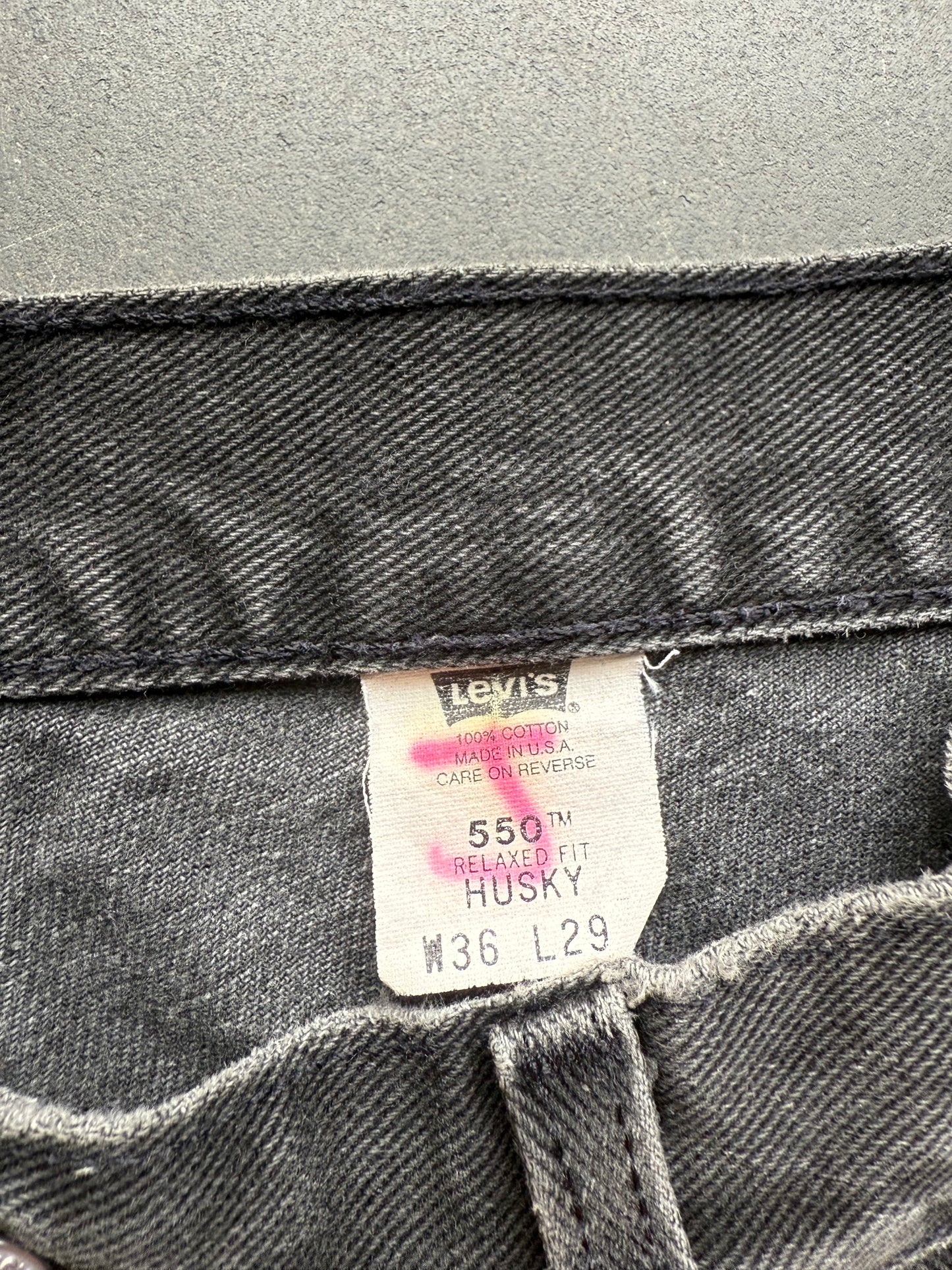 90s Levi’s 550 Husky Fit